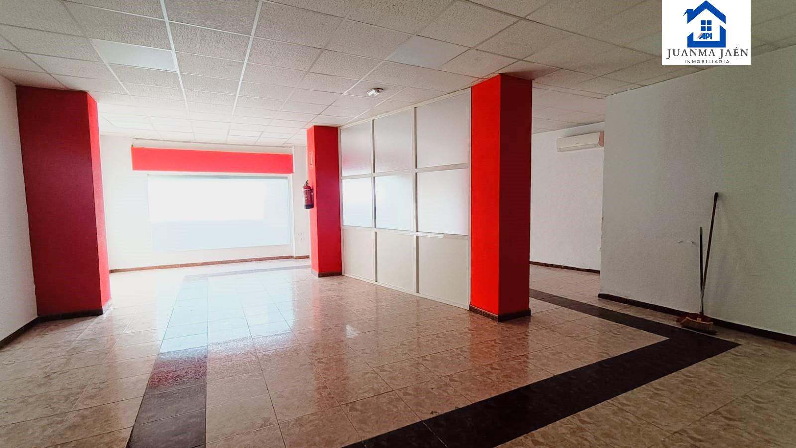For sale of commercial in San Fernando