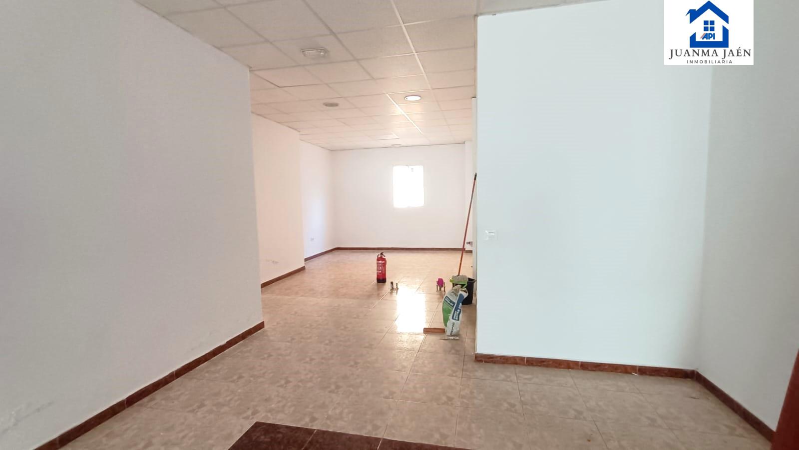 For sale of commercial in San Fernando