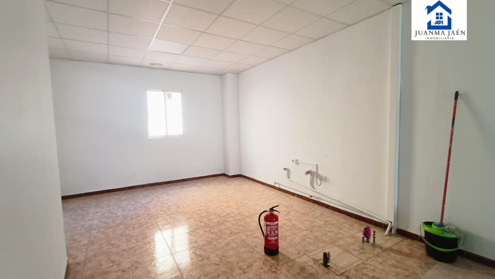 For sale of commercial in San Fernando