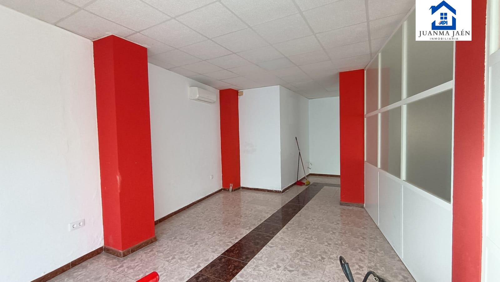 For sale of commercial in San Fernando
