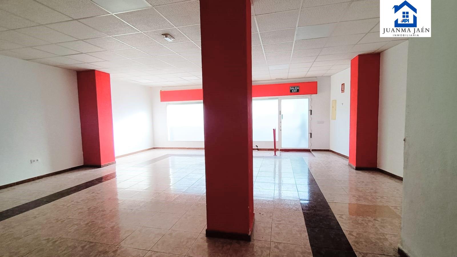 For sale of commercial in San Fernando