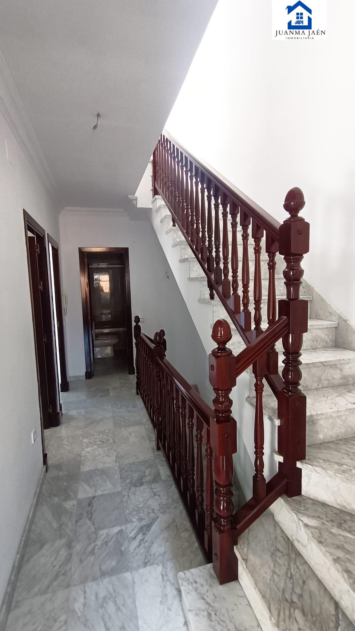 For sale of house in San Fernando