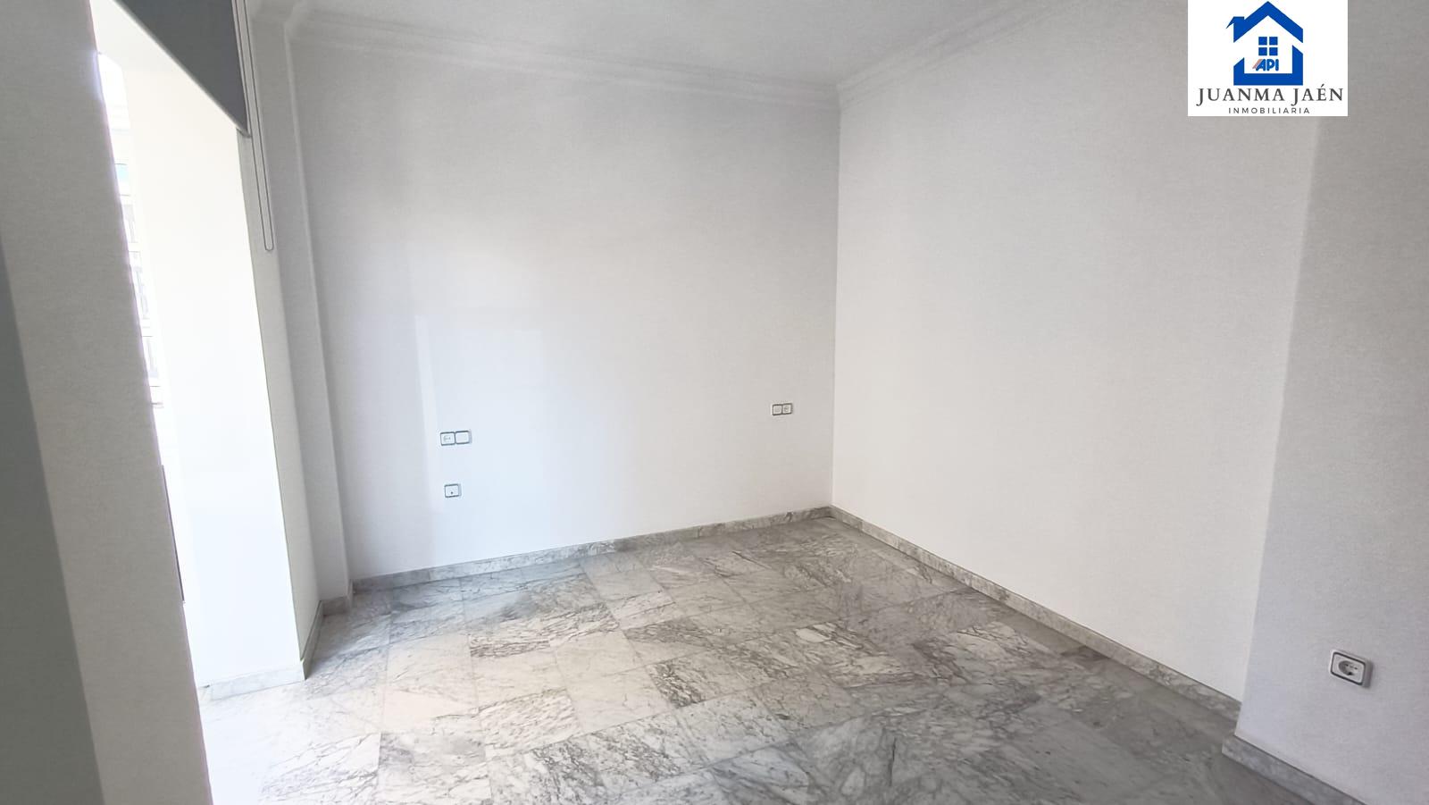 For sale of house in San Fernando