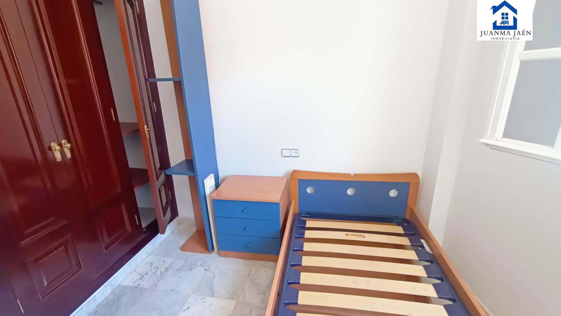 For sale of house in San Fernando