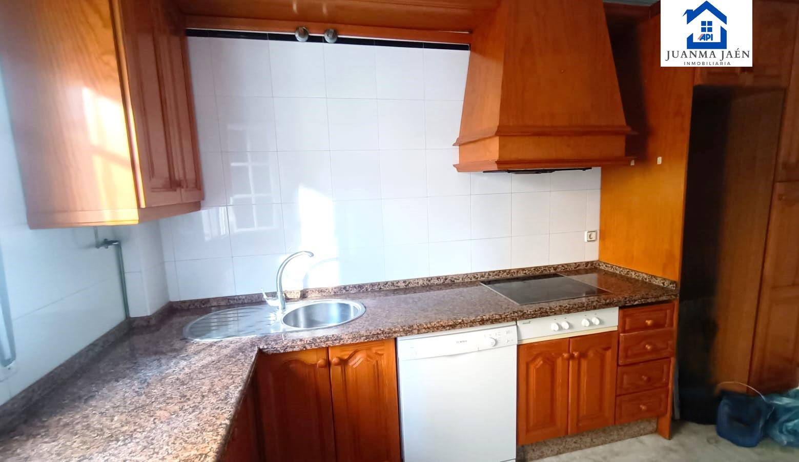 For sale of house in San Fernando