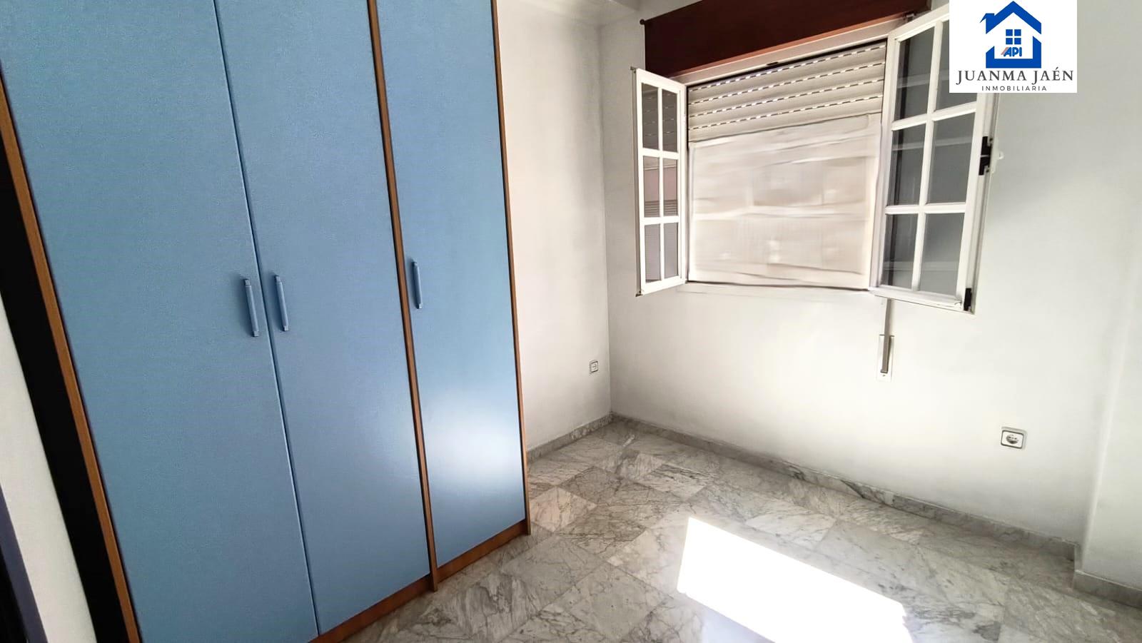 For sale of house in San Fernando