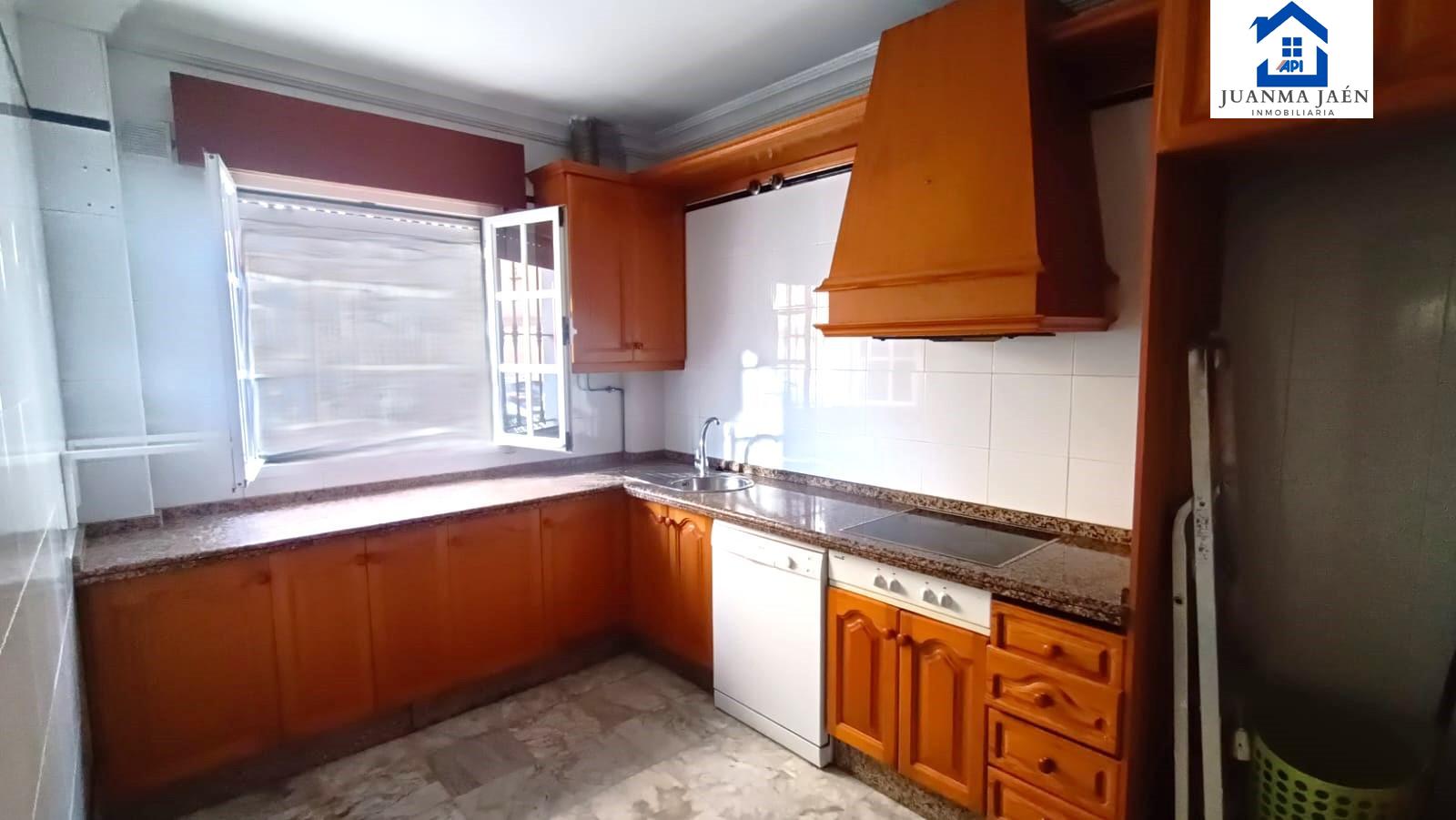 For sale of house in San Fernando