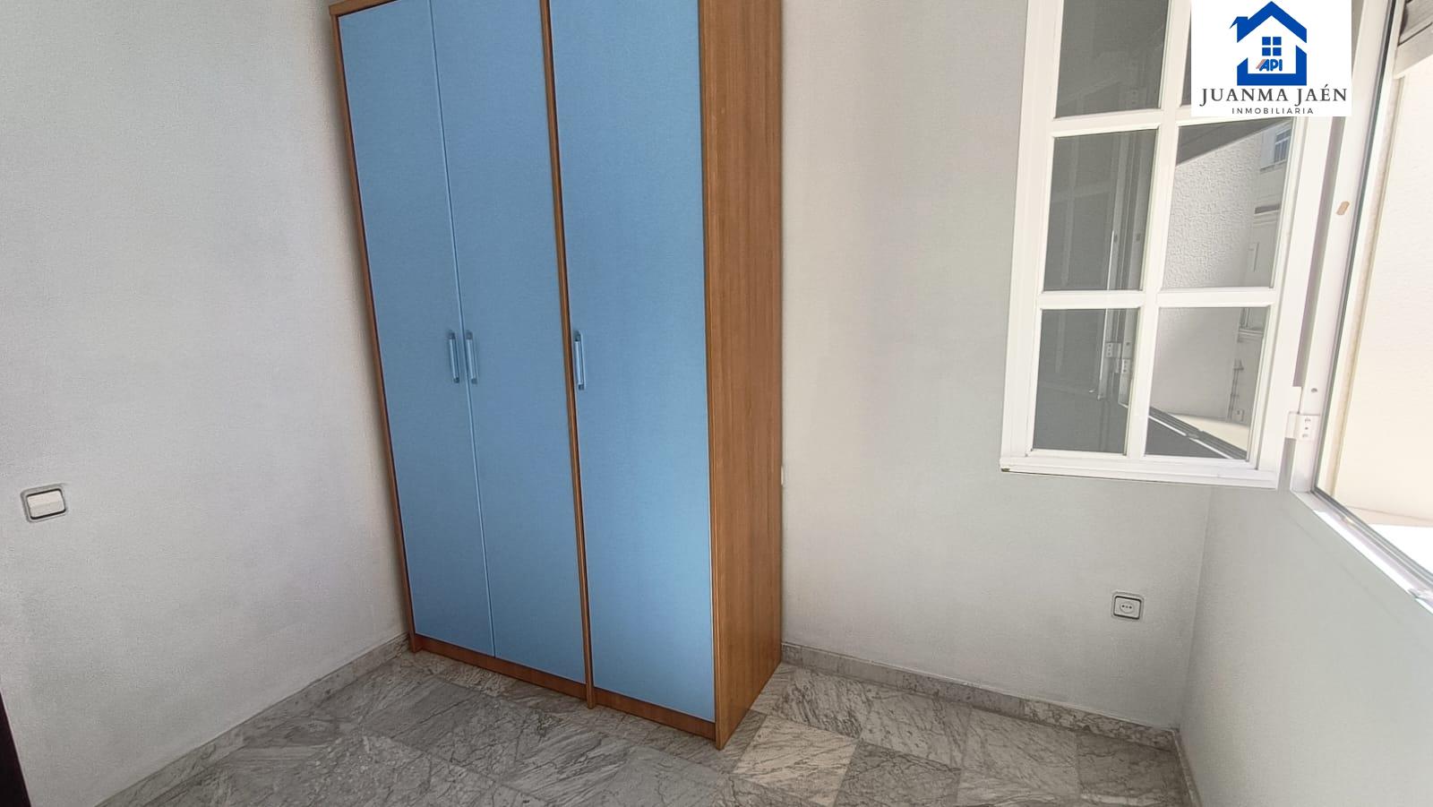 For sale of house in San Fernando