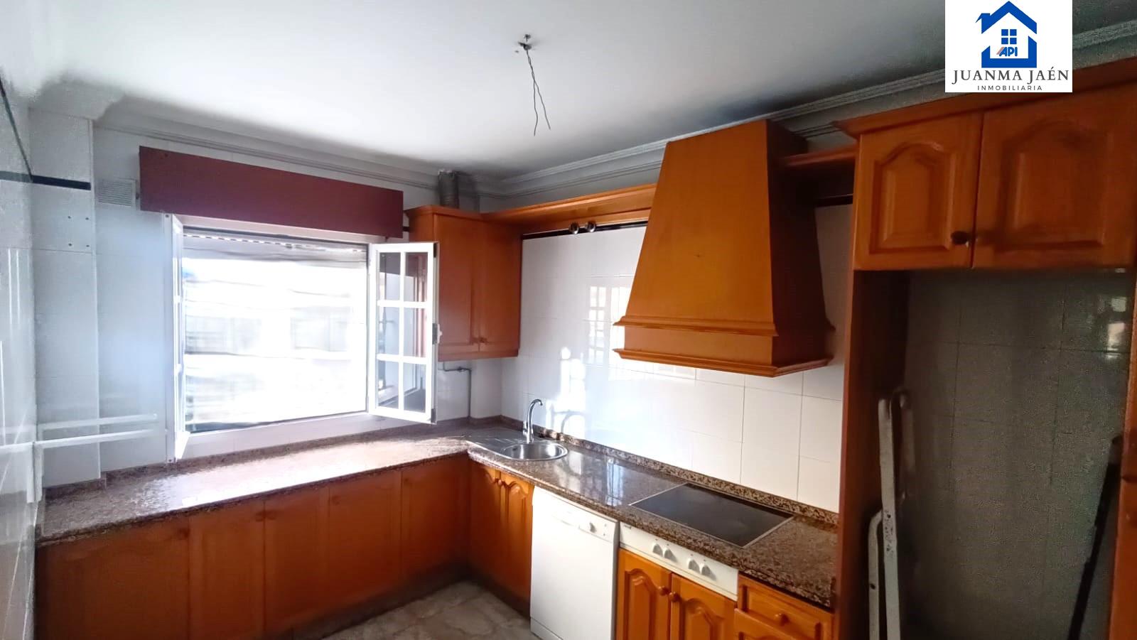 For sale of house in San Fernando