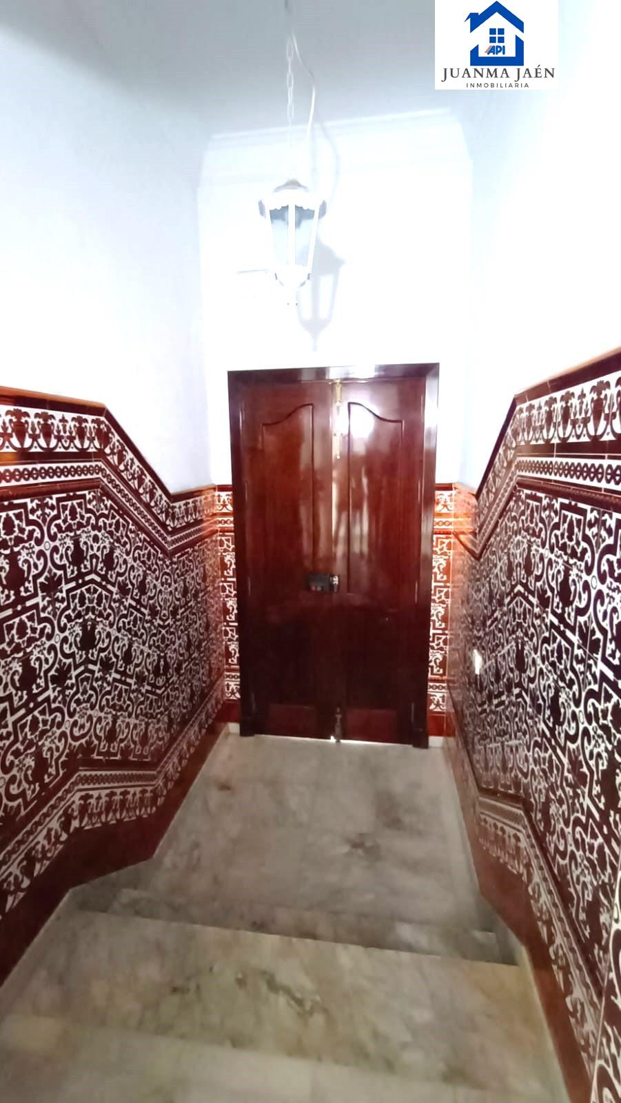 For sale of house in San Fernando