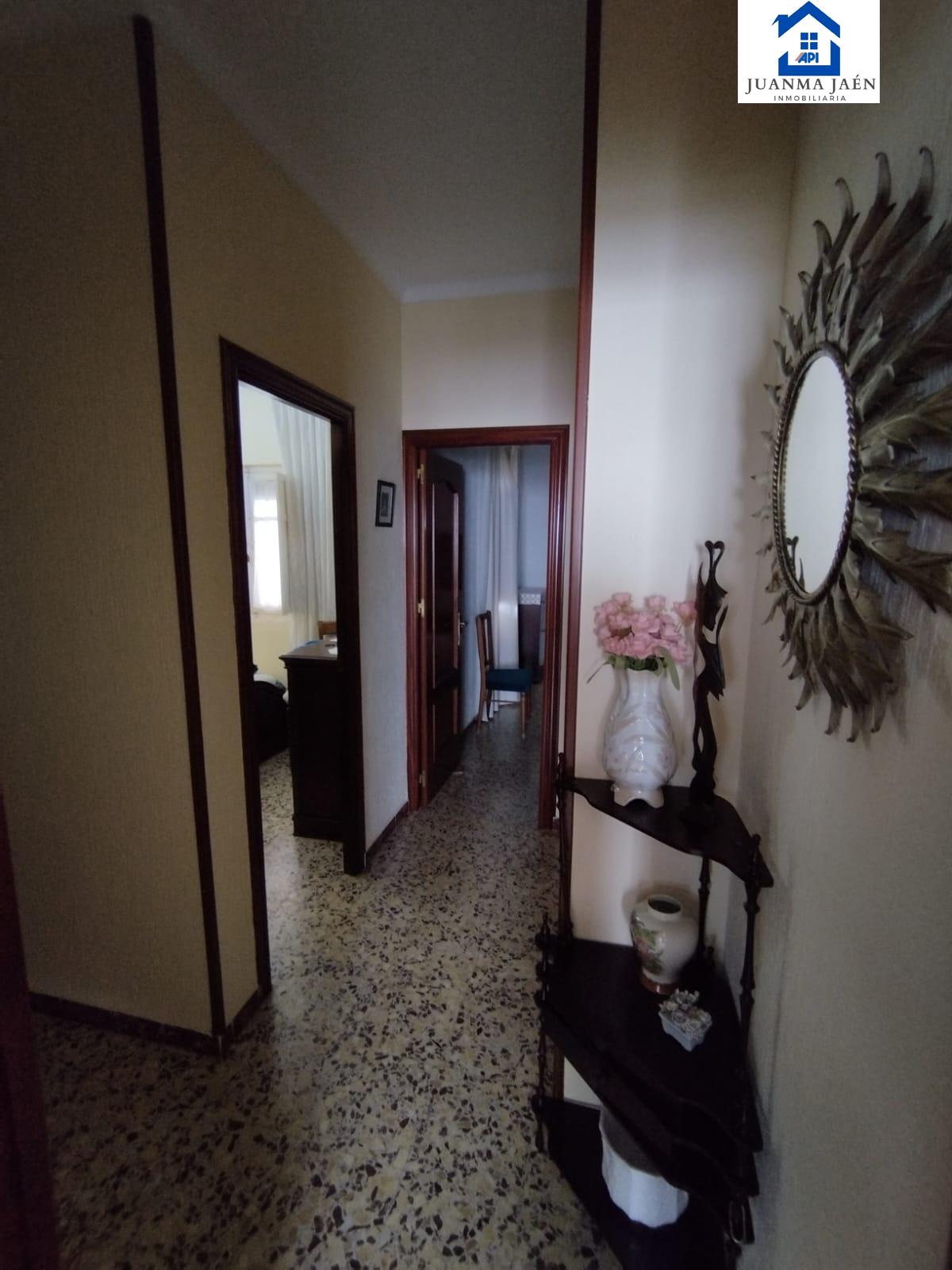 For sale of house in San Fernando