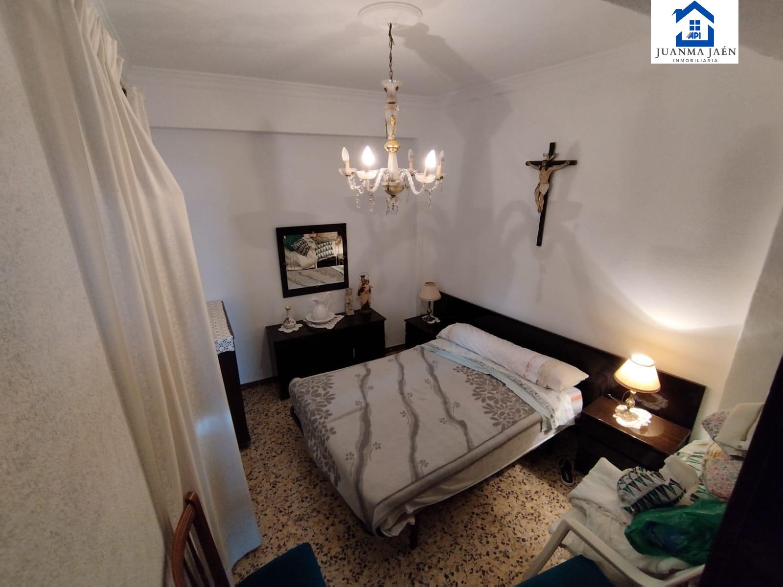 For sale of house in San Fernando