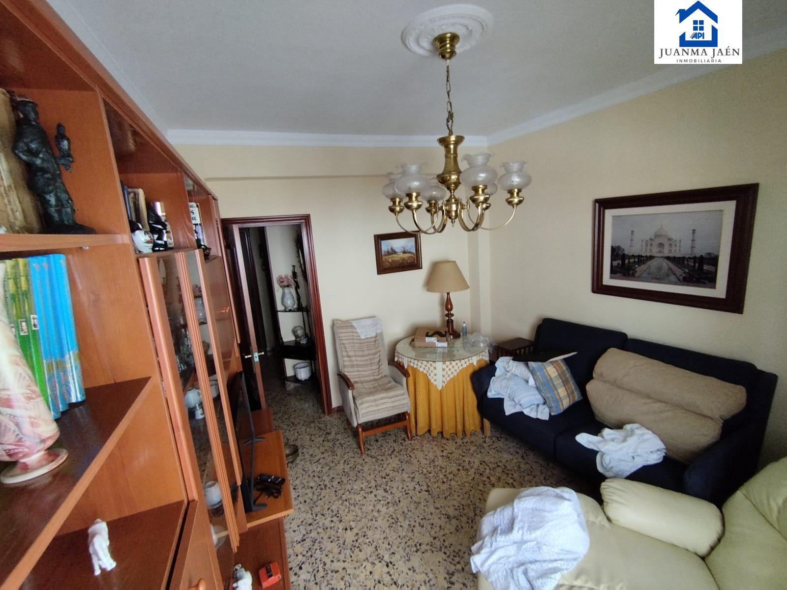 For sale of house in San Fernando