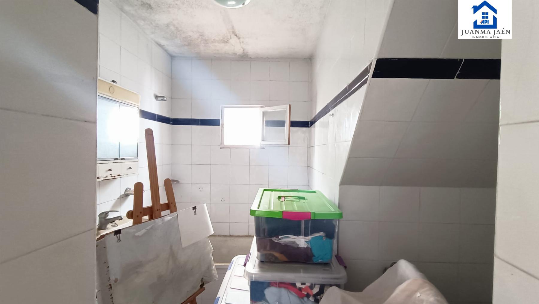For sale of house in San Fernando