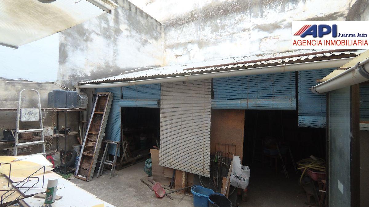 For sale of commercial in San Fernando