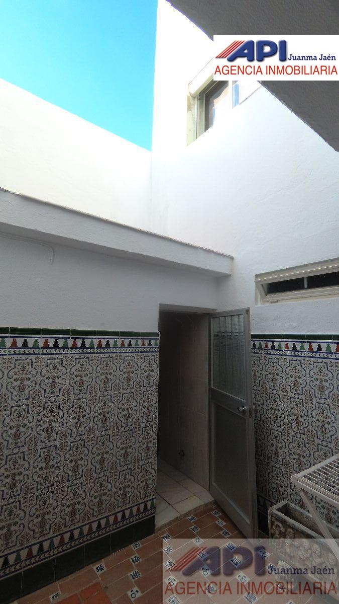 For sale of house in San Fernando