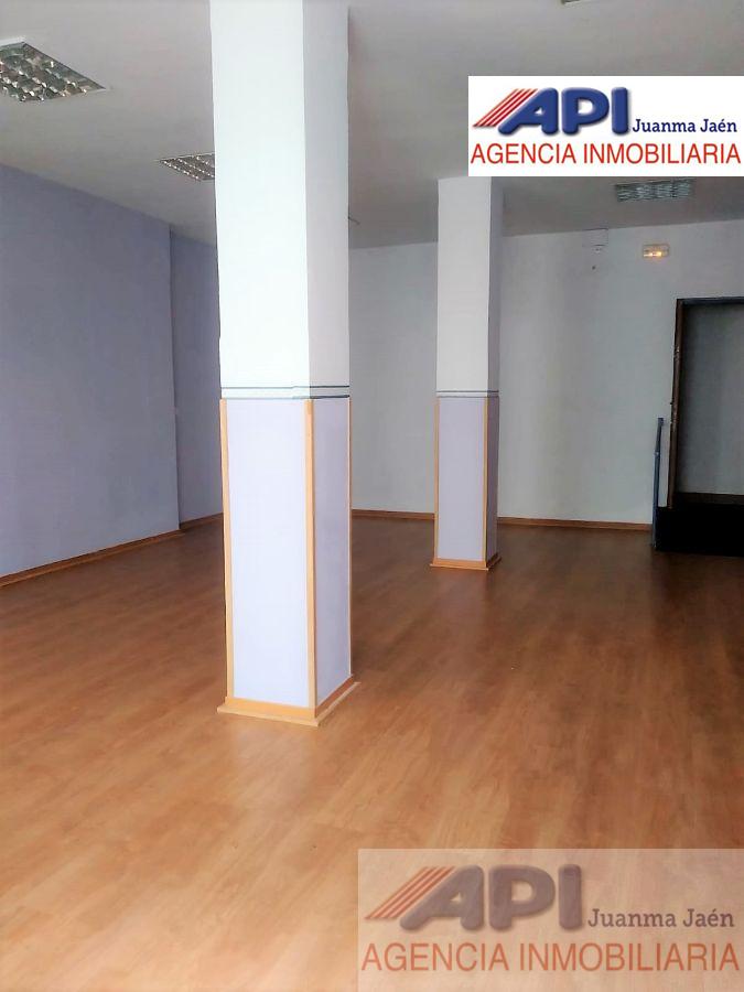 For rent of commercial in San Fernando