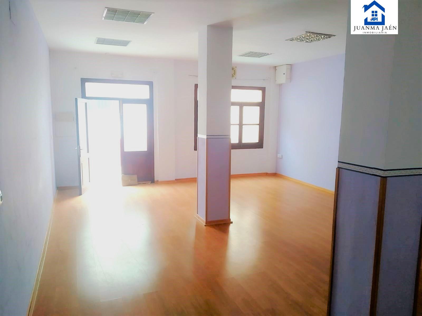 For rent of commercial in San Fernando