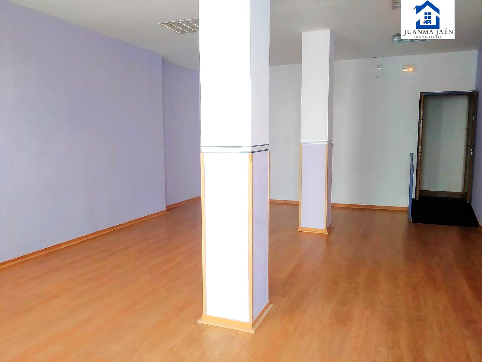 For rent of commercial in San Fernando