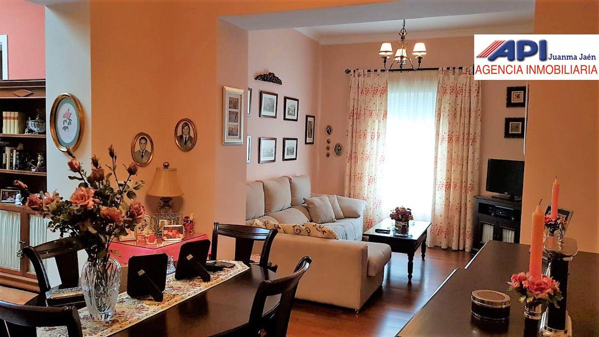 For sale of house in San Fernando
