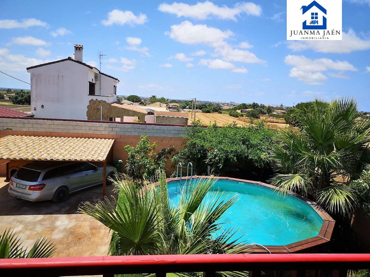 For sale of chalet in Chiclana de la Frontera