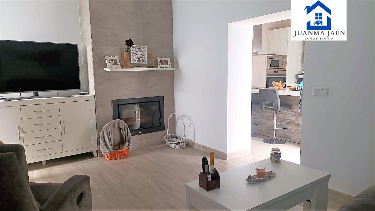 For sale of house in San Fernando