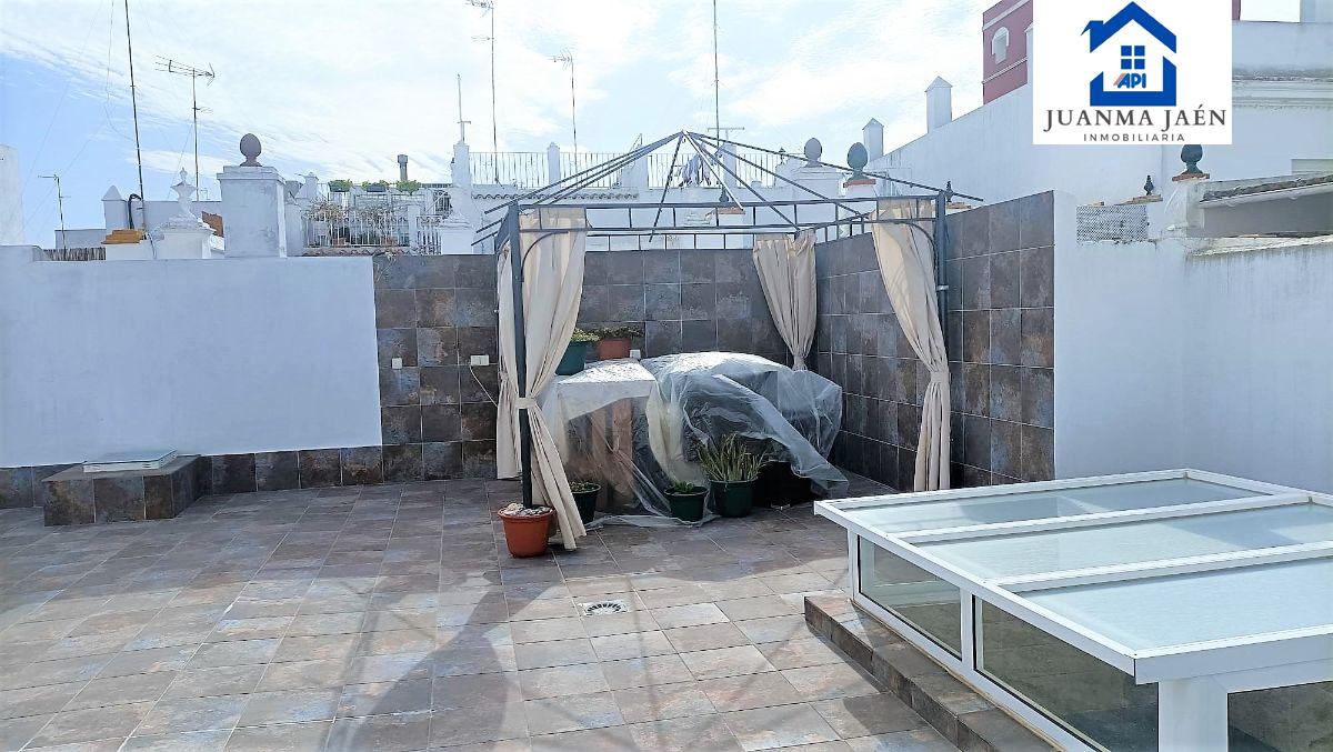 For sale of house in San Fernando