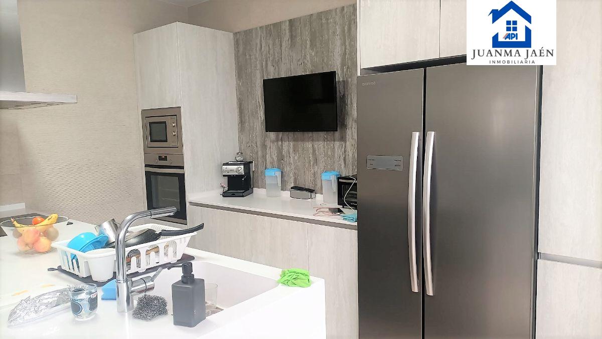 For sale of house in San Fernando