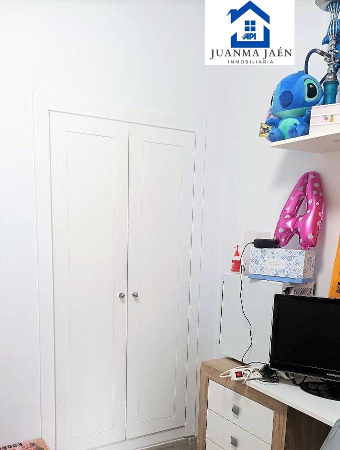 For sale of house in San Fernando