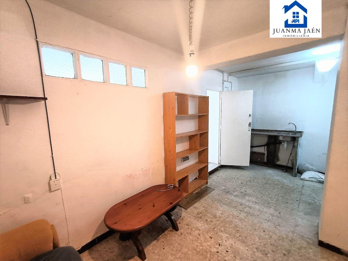 For sale of commercial in San Fernando