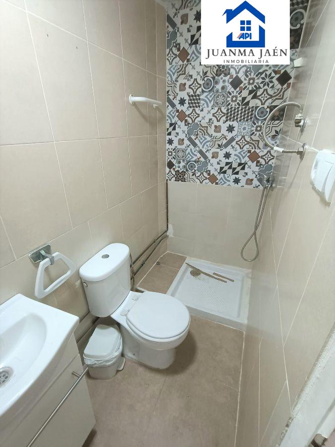 For sale of commercial in San Fernando