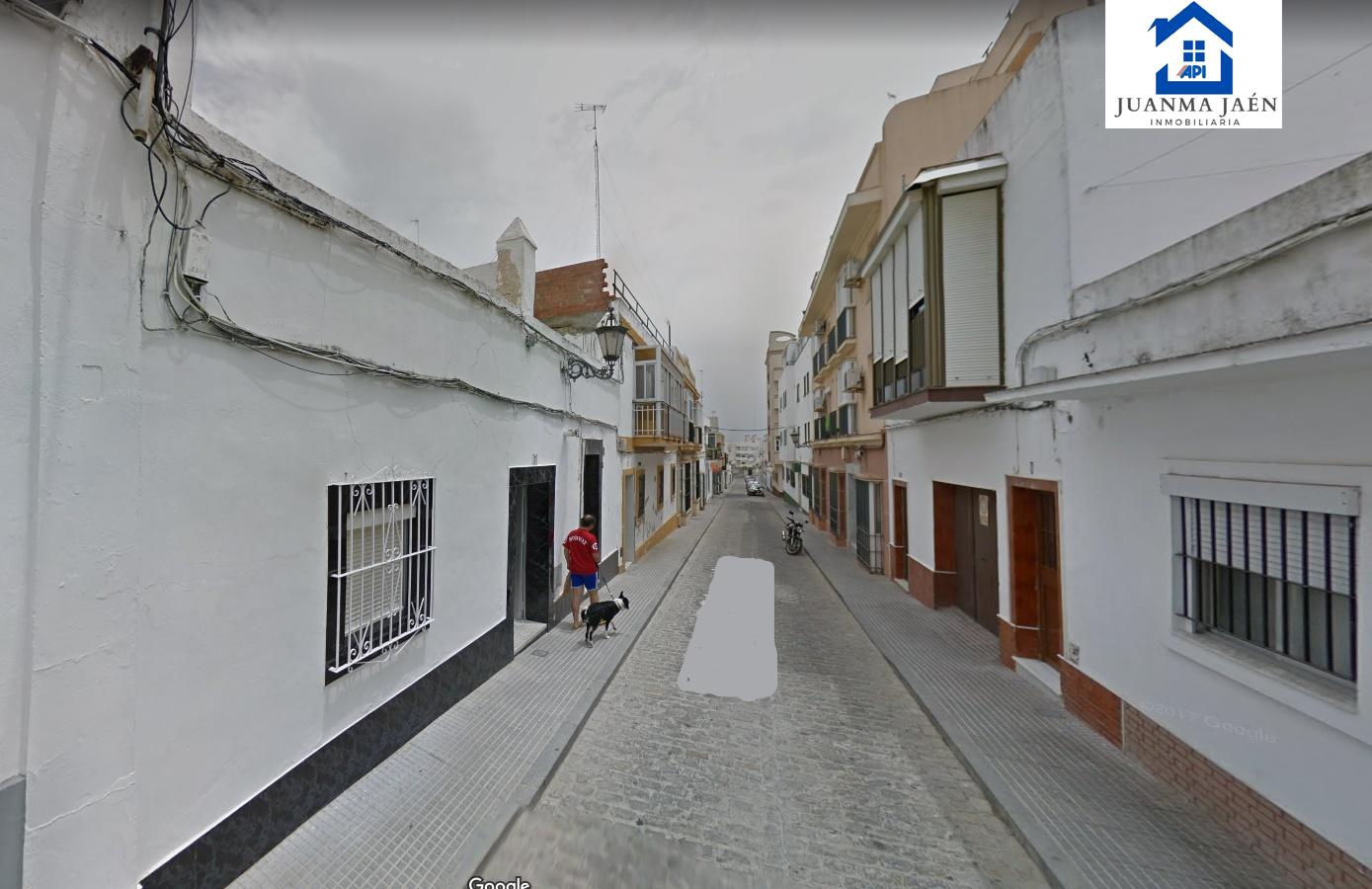For sale of land in San Fernando