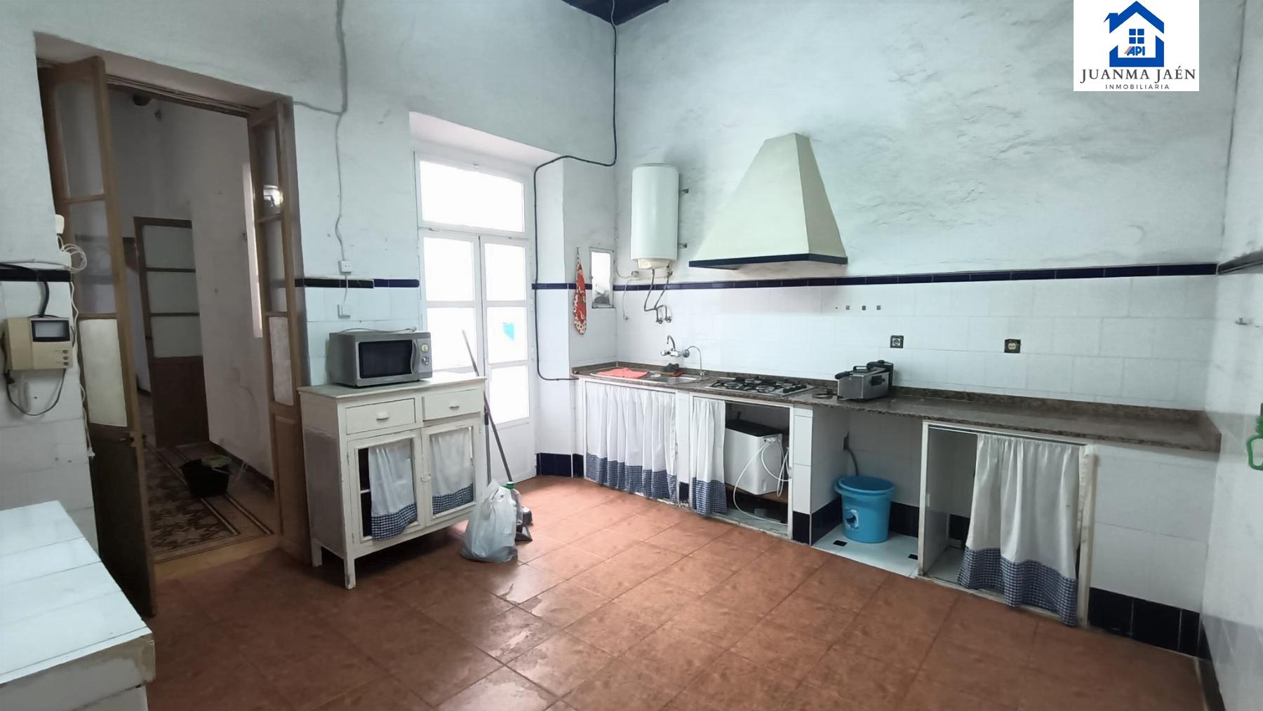 For sale of house in San Fernando