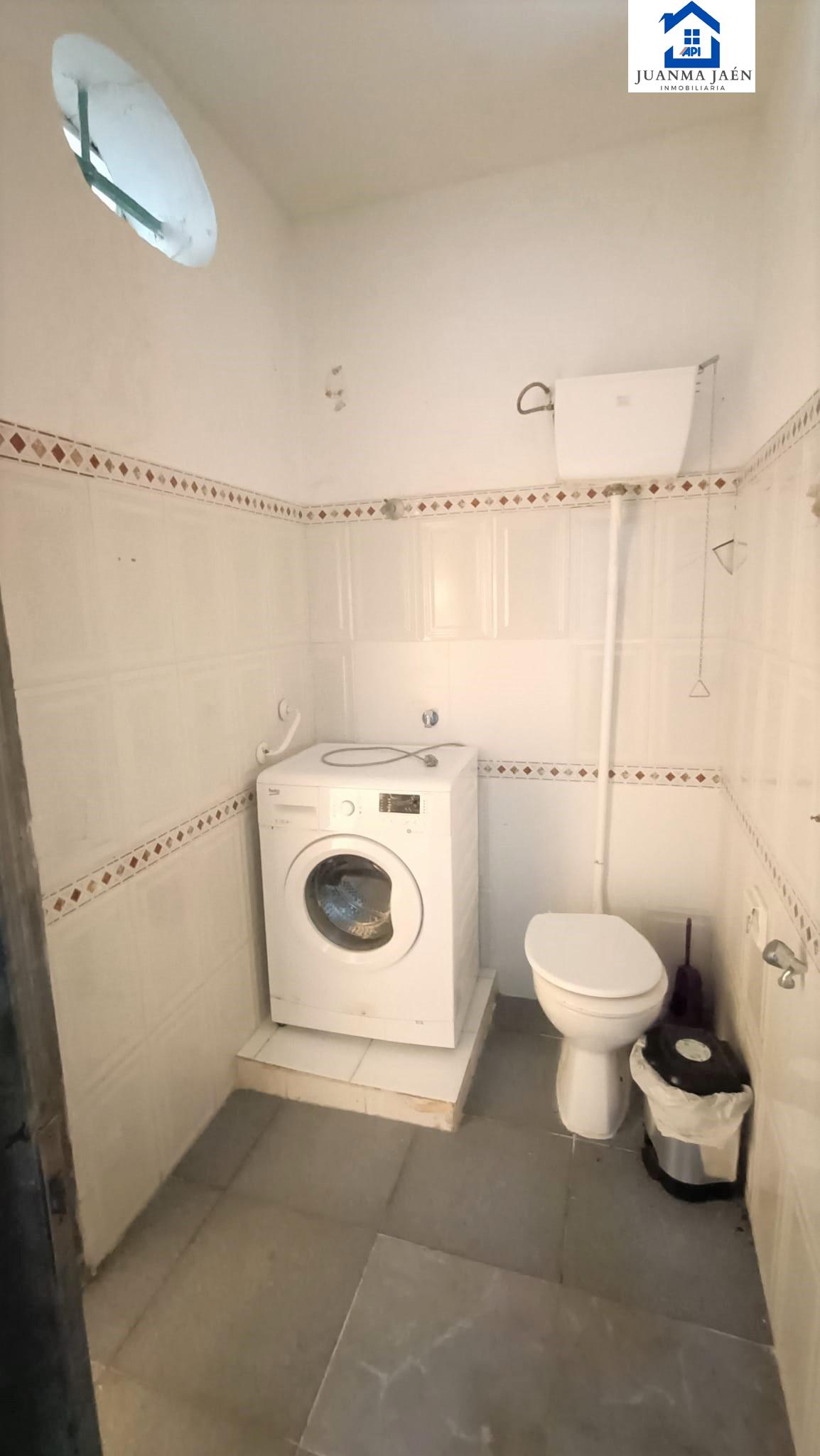 For sale of house in San Fernando