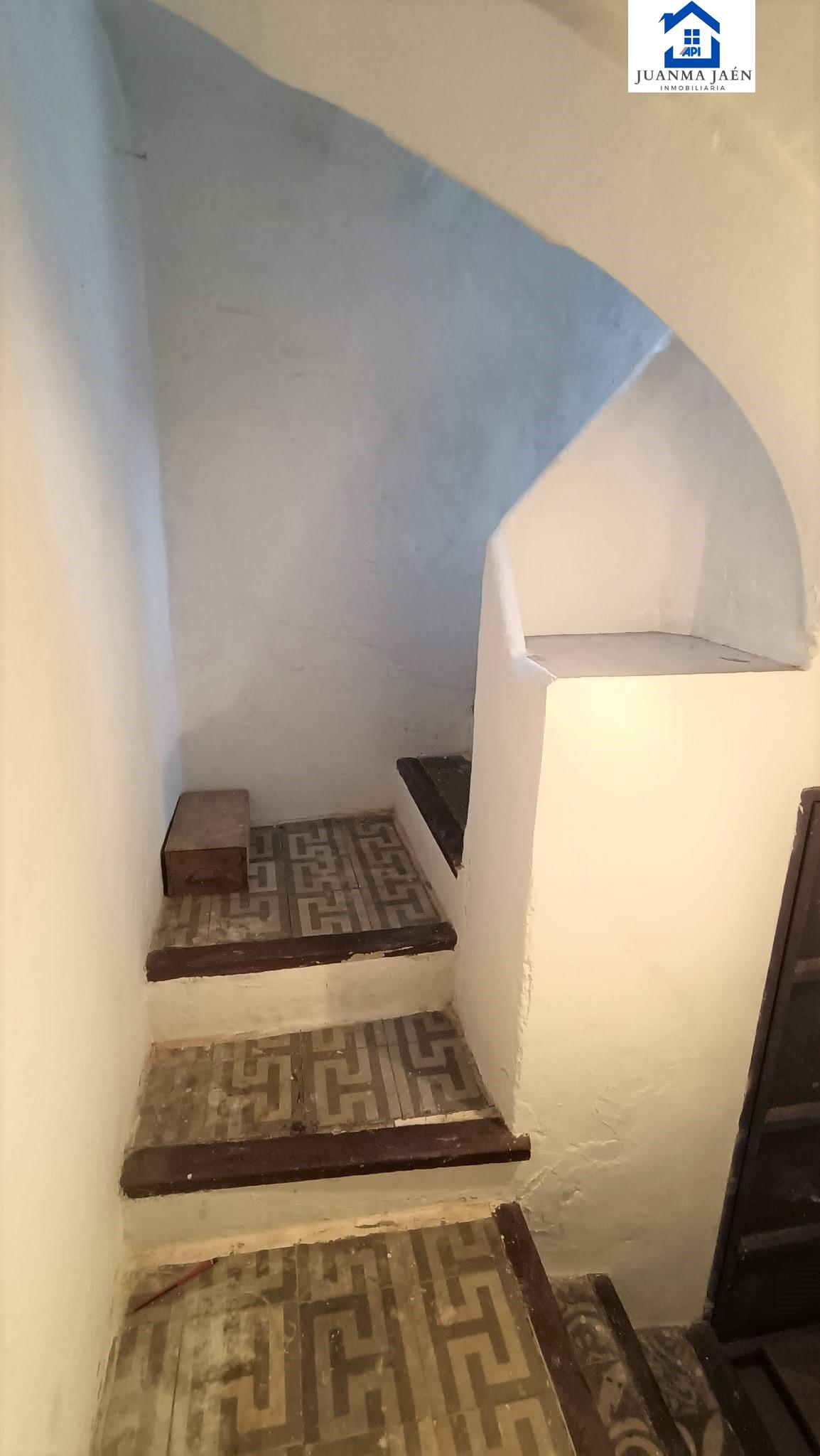 For sale of house in San Fernando