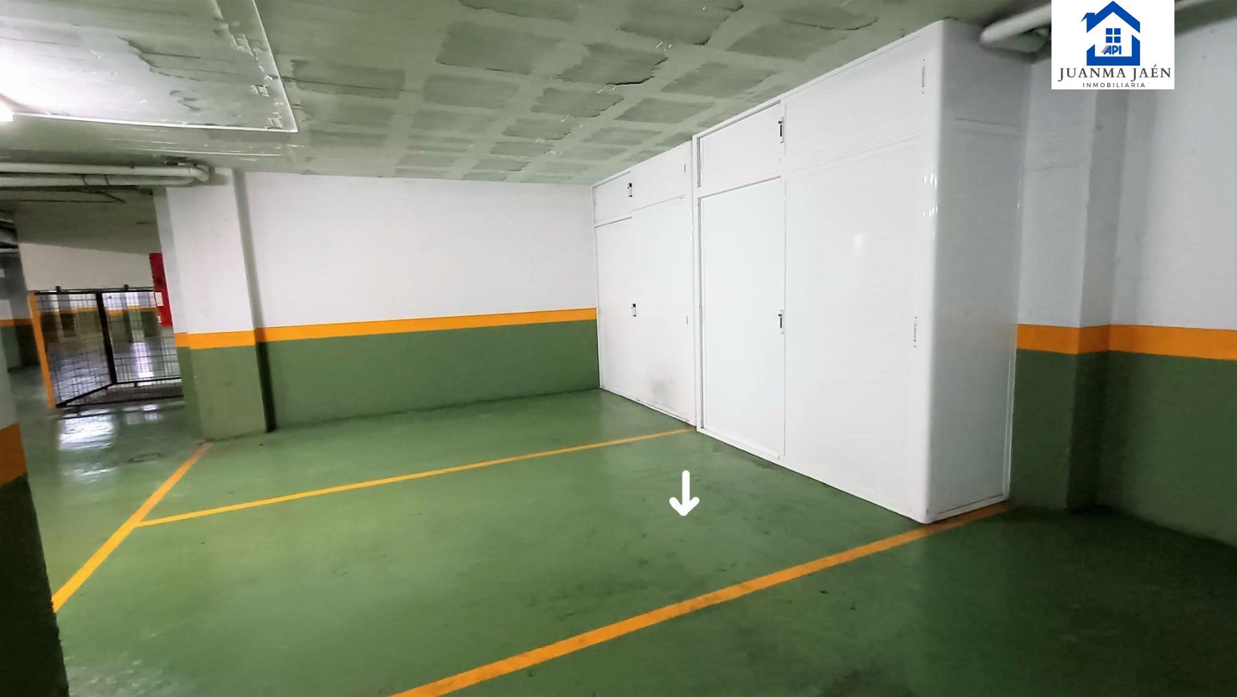 For sale of garage in San Fernando