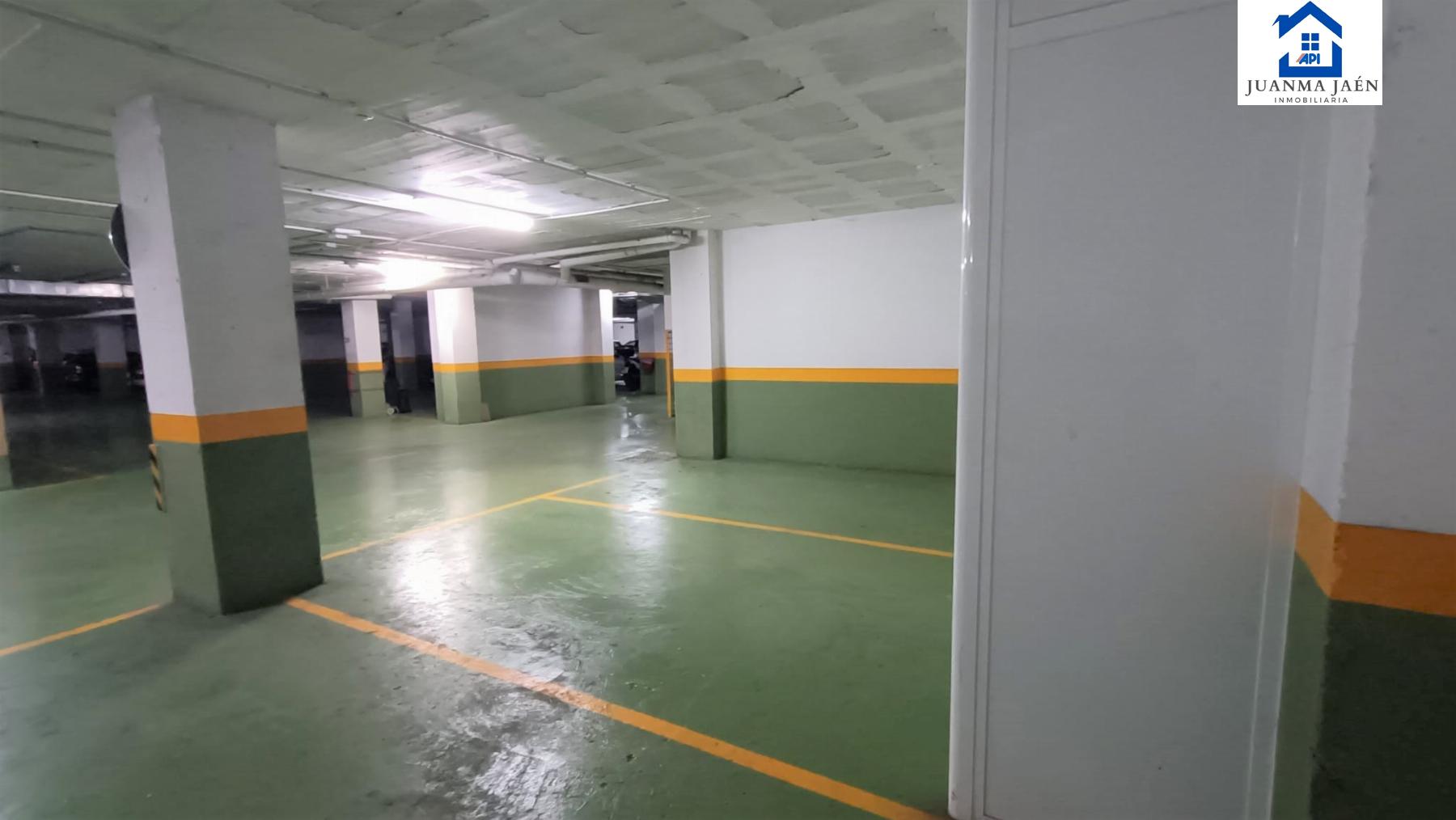 For sale of garage in San Fernando
