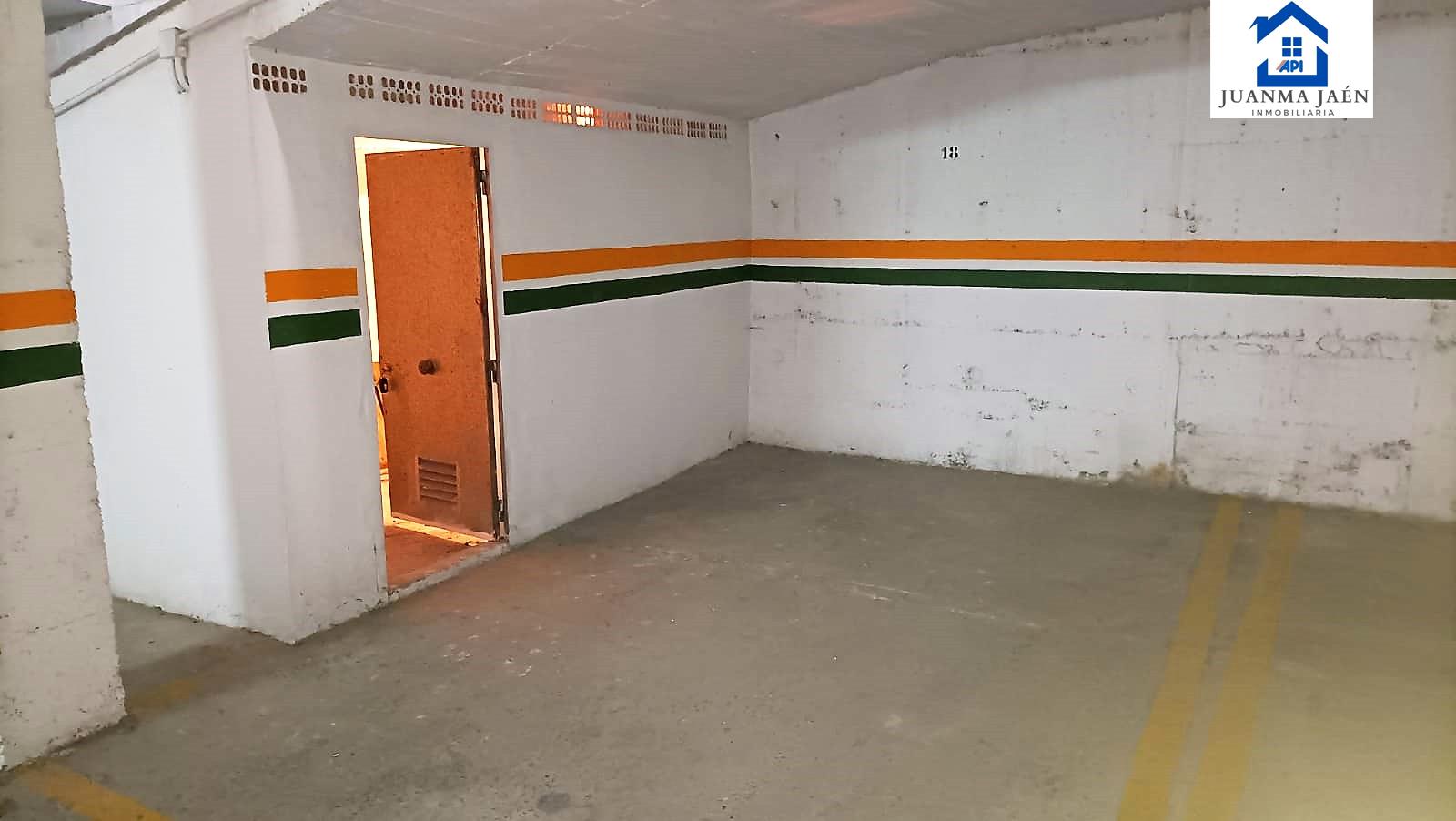 For sale of garage in San Fernando
