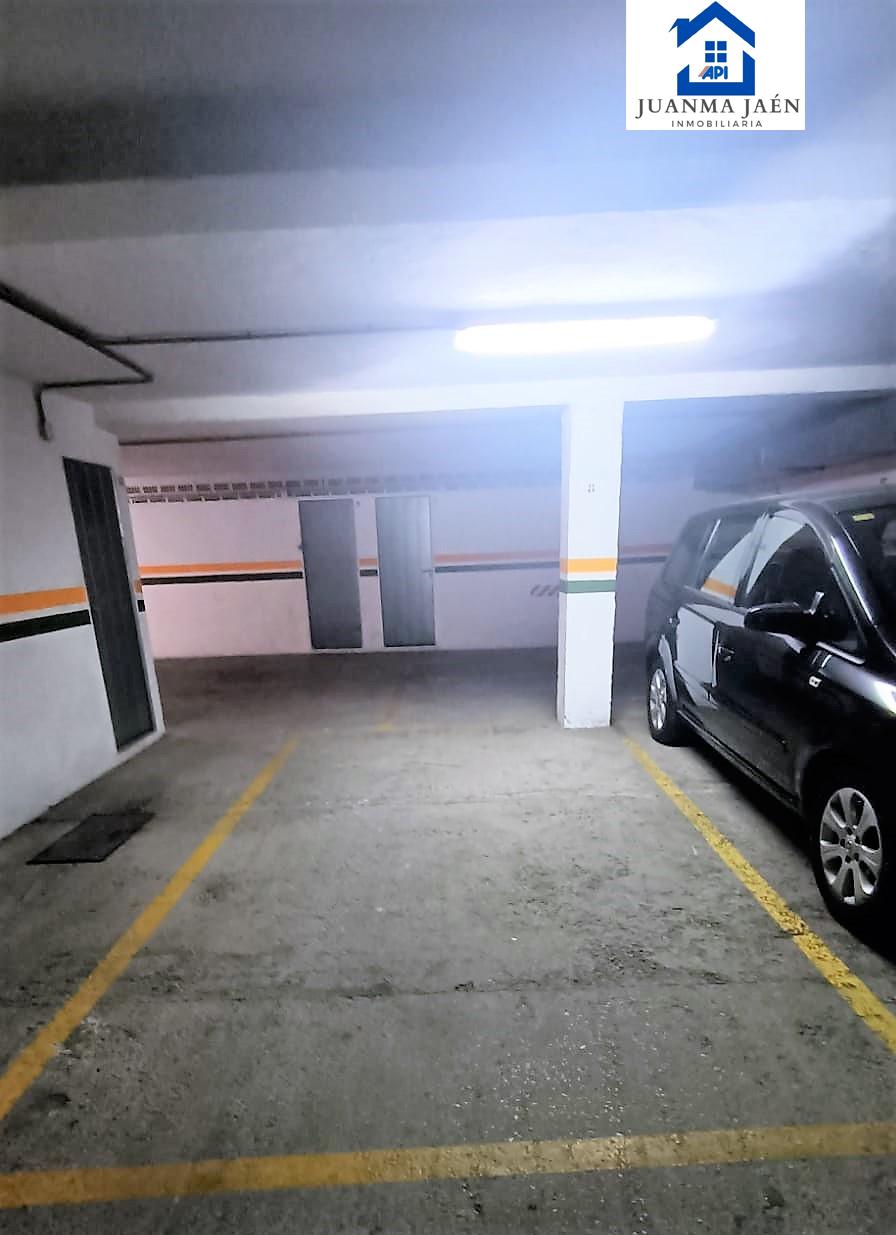For sale of garage in San Fernando