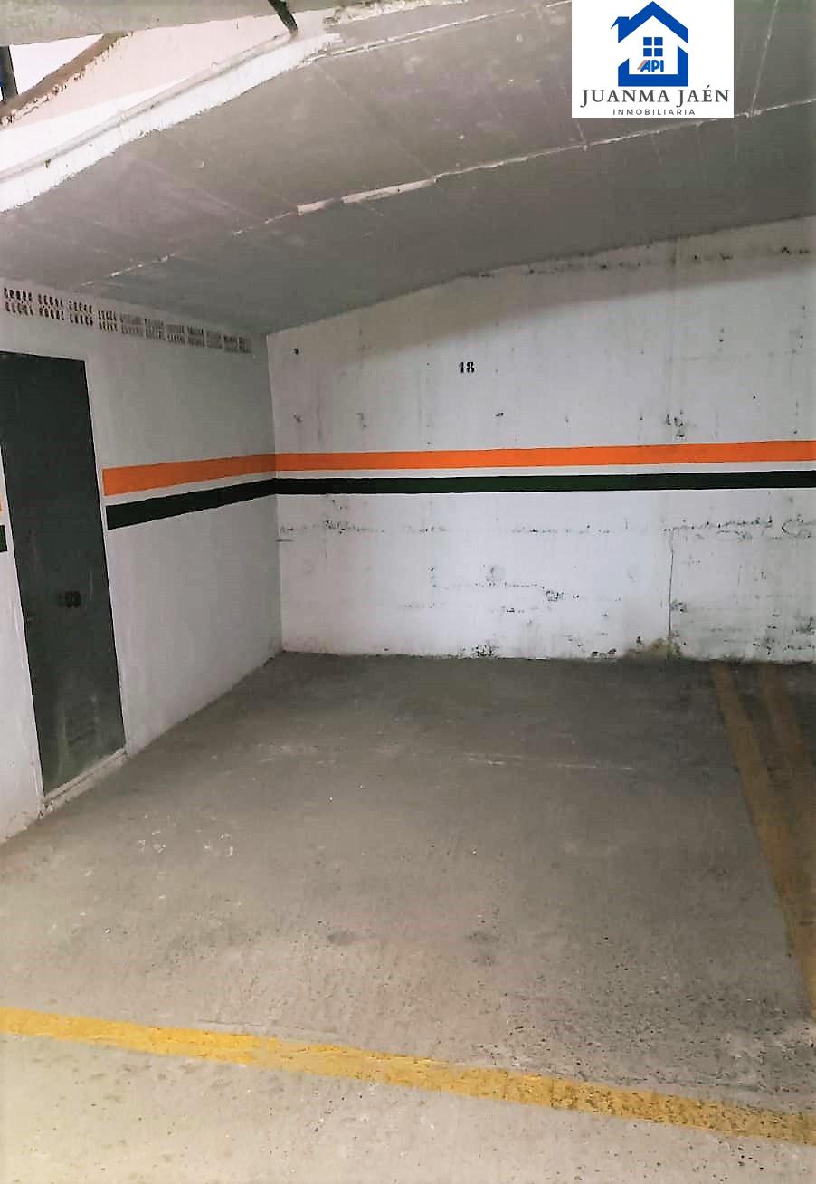 For sale of garage in San Fernando