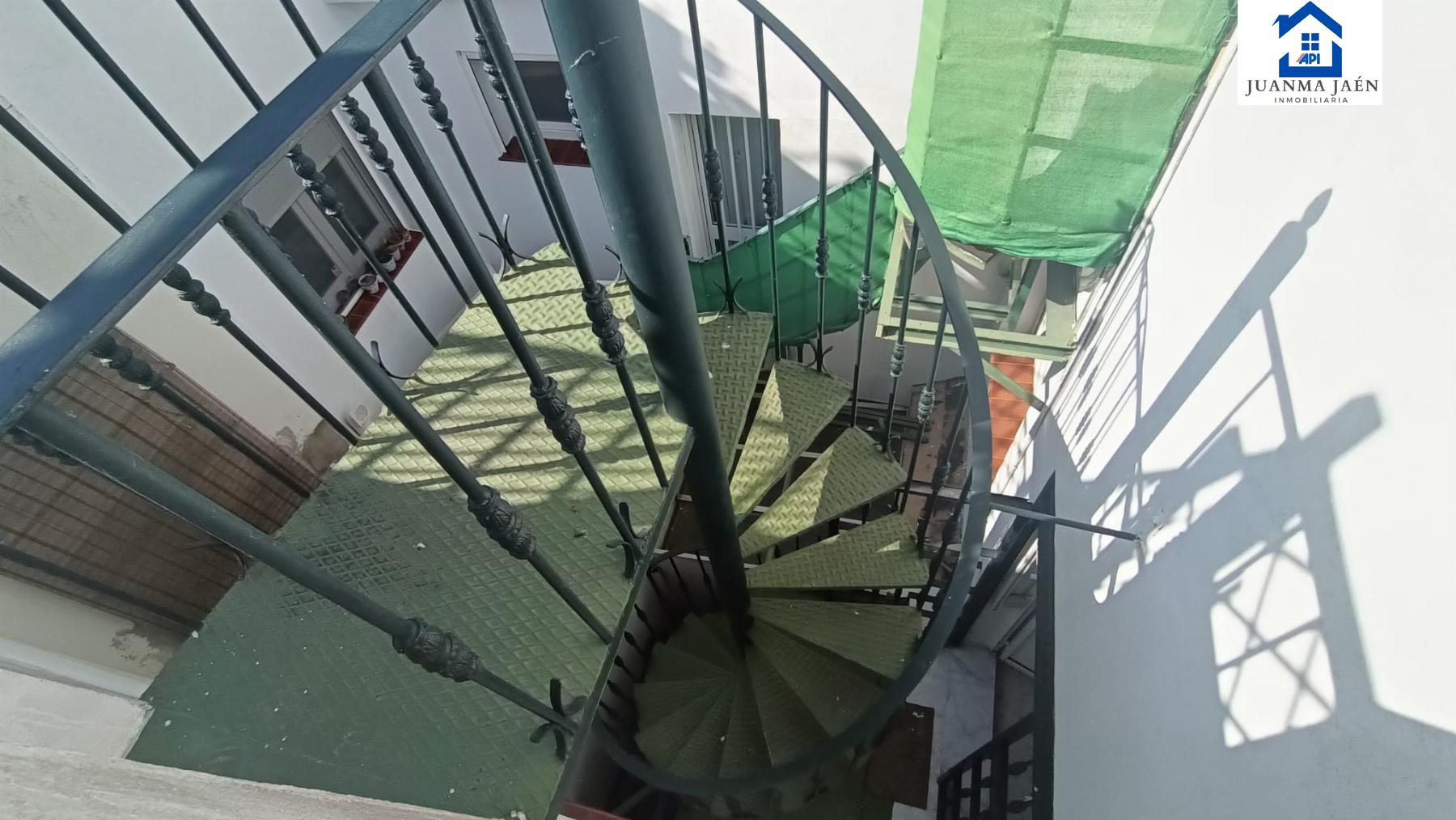 For sale of house in San Fernando