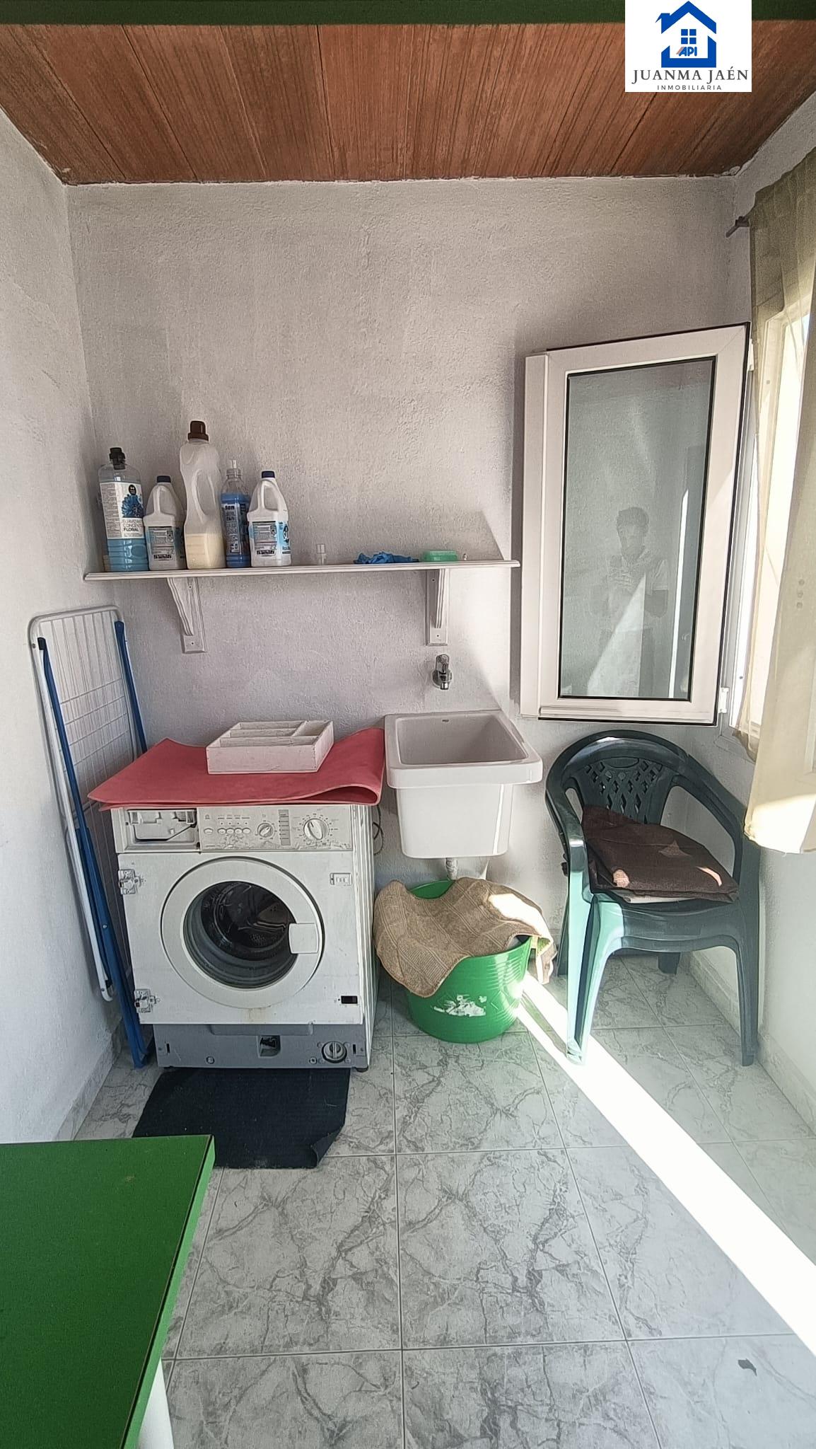 For sale of house in San Fernando