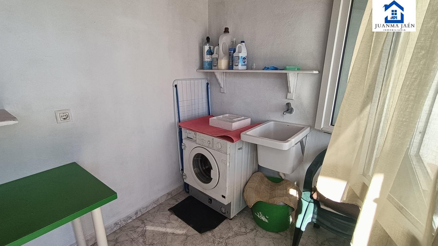 For sale of house in San Fernando