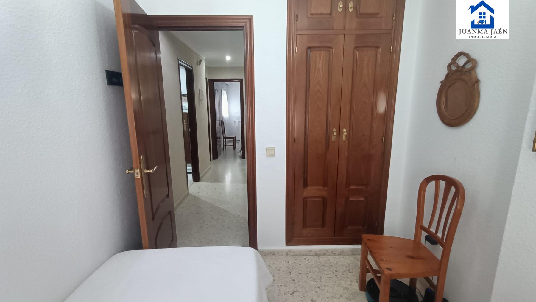 For sale of house in San Fernando