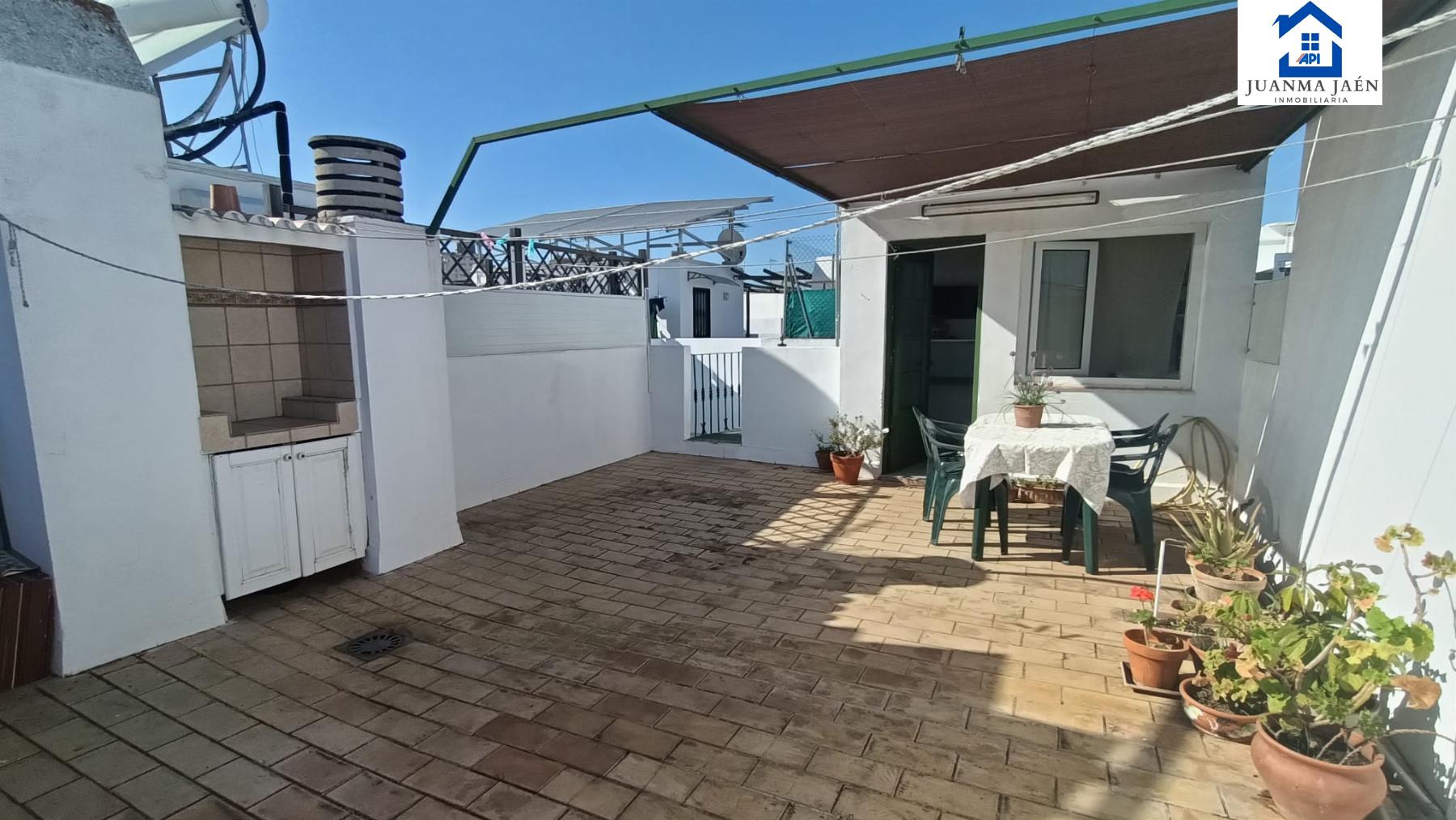 For sale of house in San Fernando