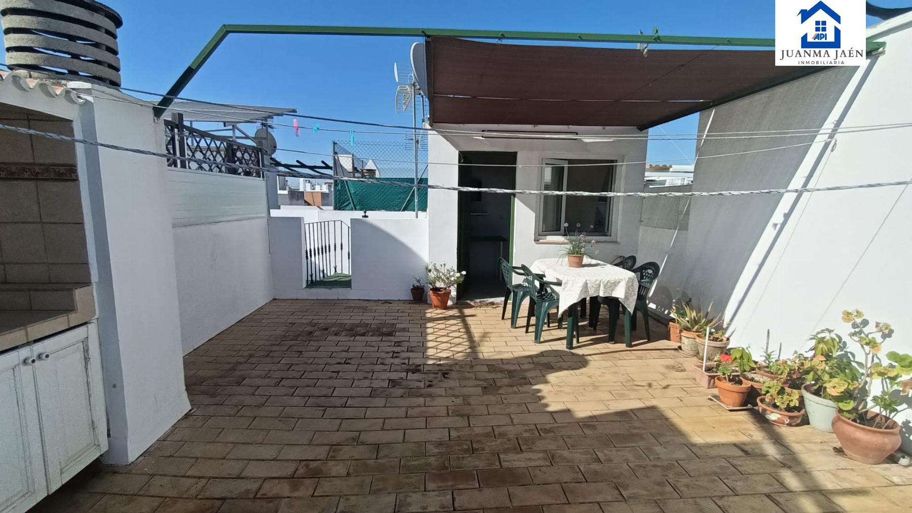 For sale of house in San Fernando