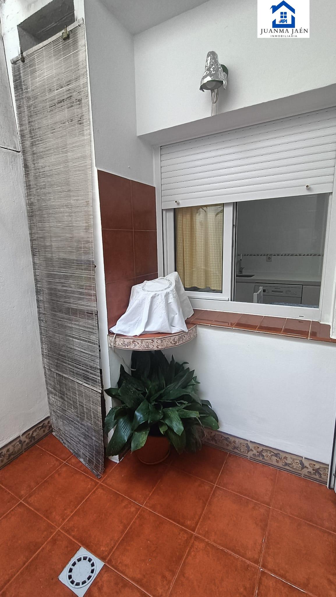 For sale of house in San Fernando