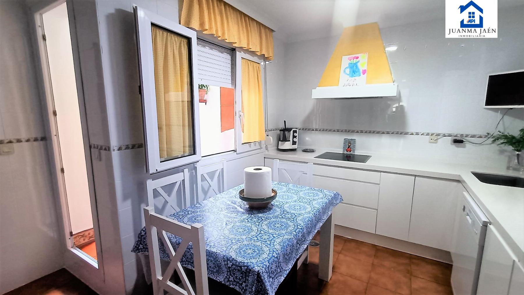 For sale of house in San Fernando