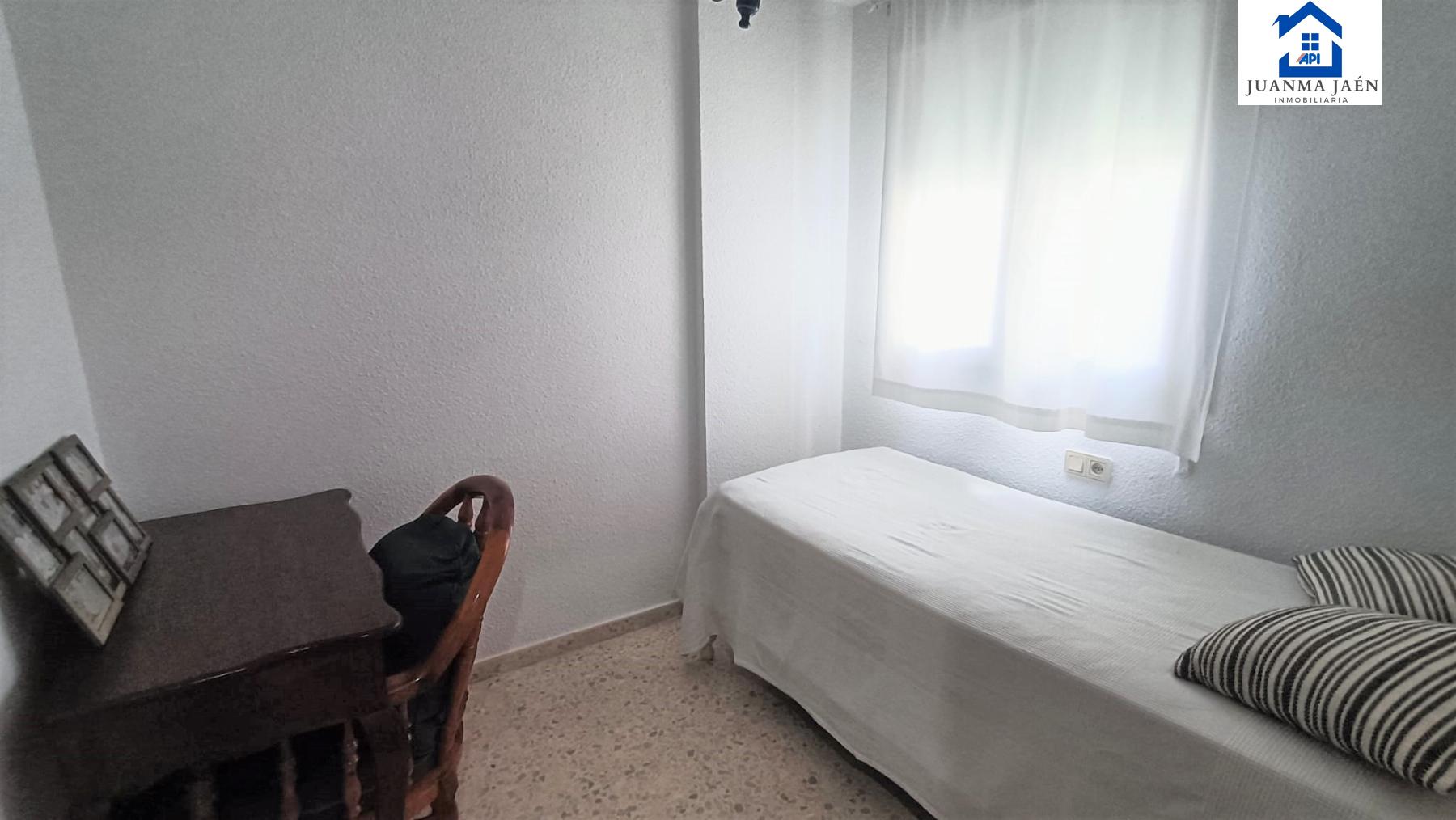 For sale of house in San Fernando