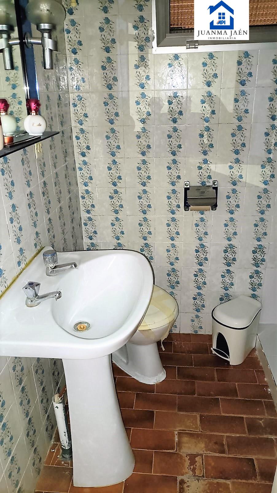 For sale of house in San Fernando